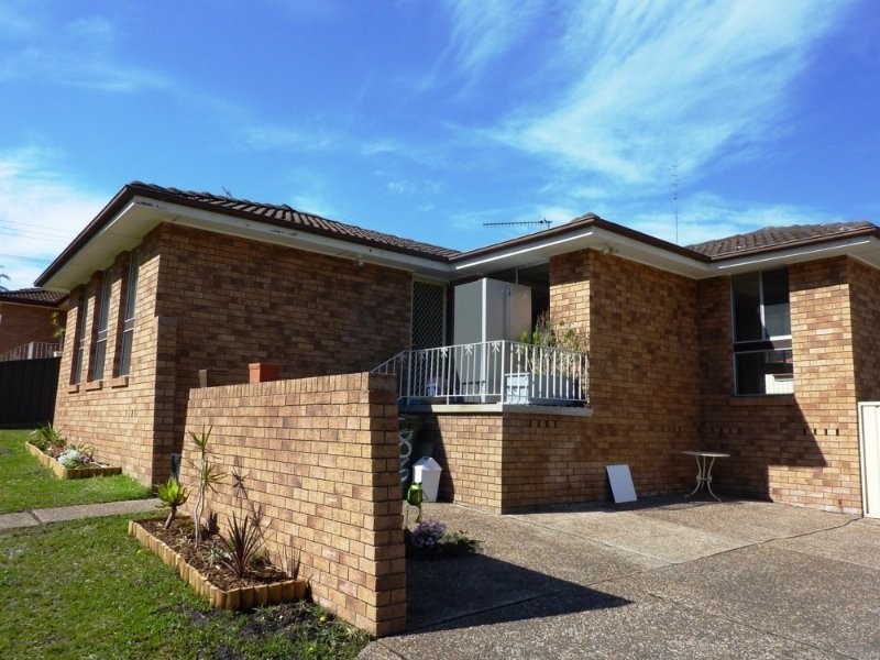 86 Regal Way, Valentine NSW 2280