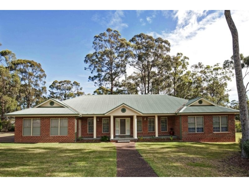 6 Woodlands Drive, Thornton NSW 2322