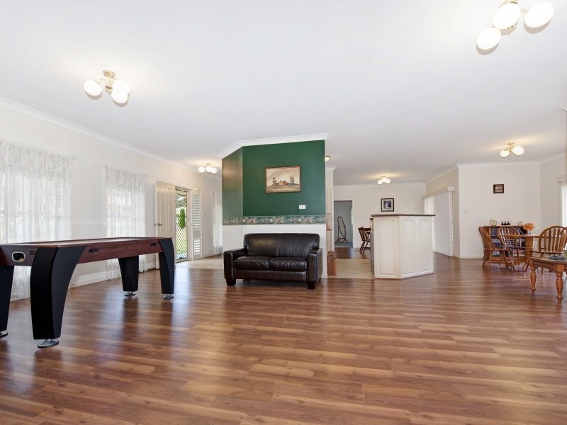 6 Woodlands Drive, Thornton NSW 2322