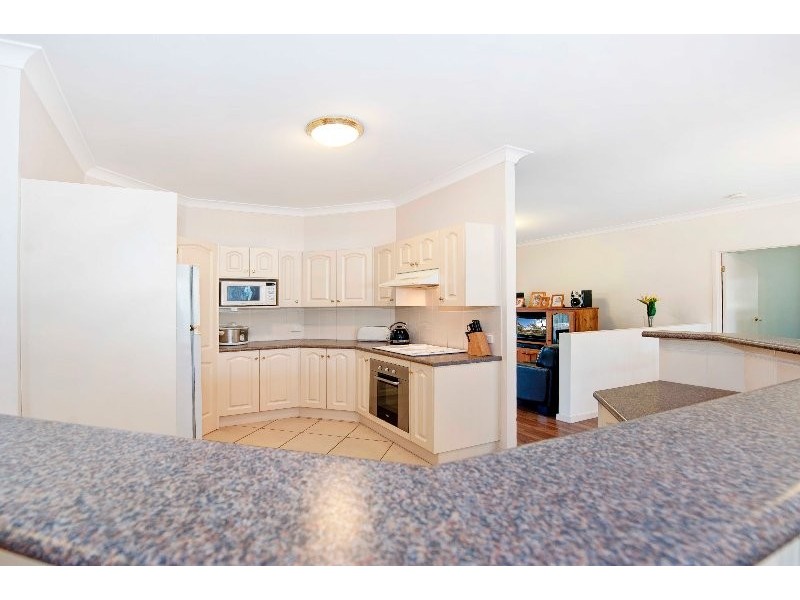 6 Woodlands Drive, Thornton NSW 2322