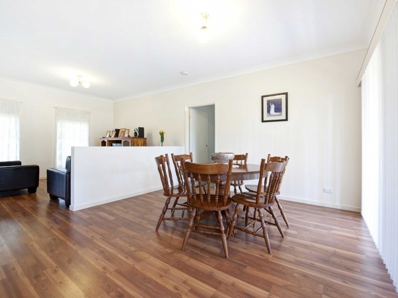 6 Woodlands Drive, Thornton NSW 2322