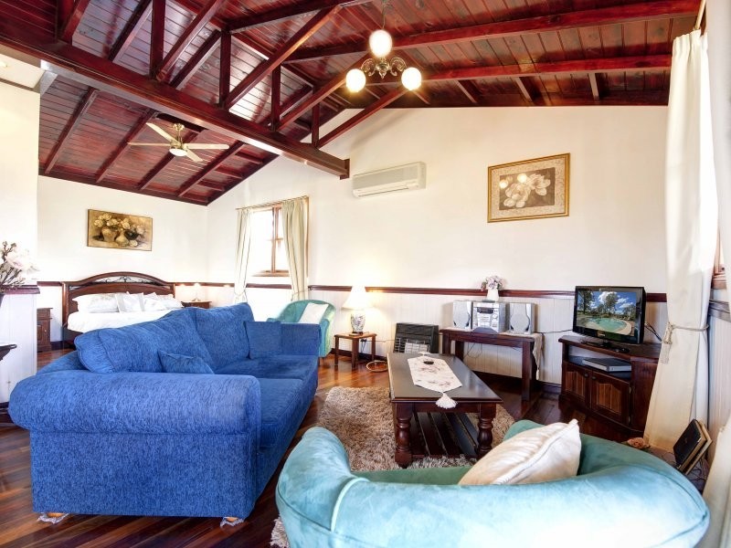 96 Olsen Road, Lovedale NSW 2325