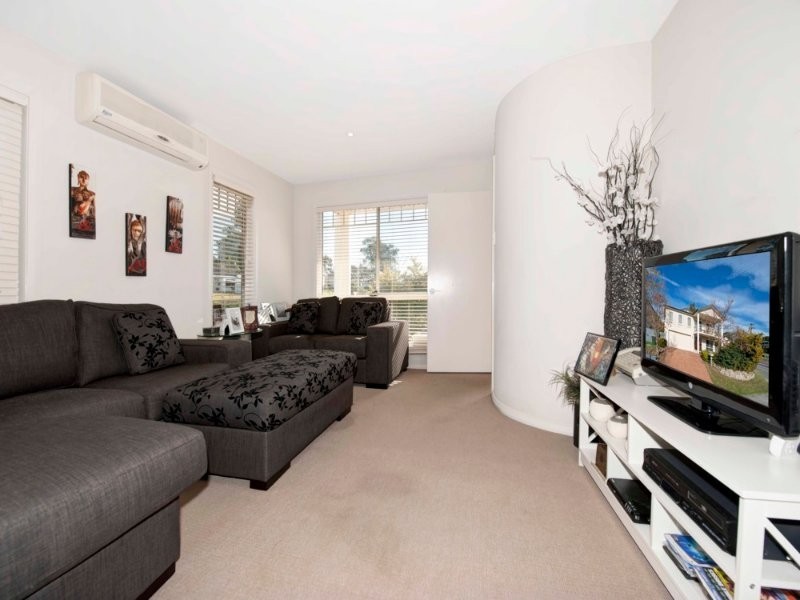 2A Birchgrove Drive, Wallsend NSW 2287