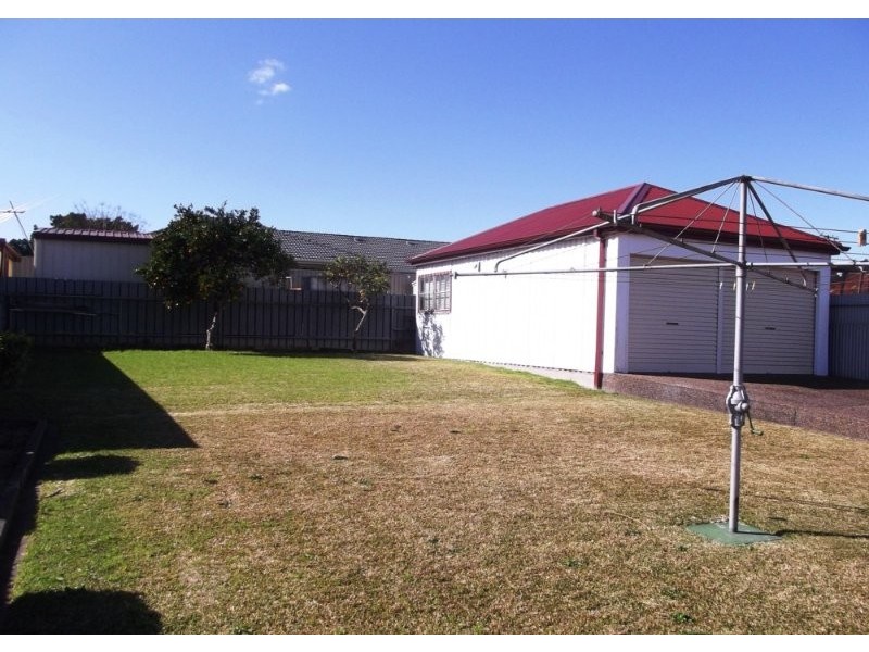 6 Marsden Street, Shortland NSW 2307