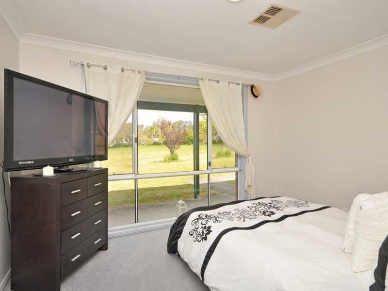 6 Cahill Close, Black Hill NSW 2322