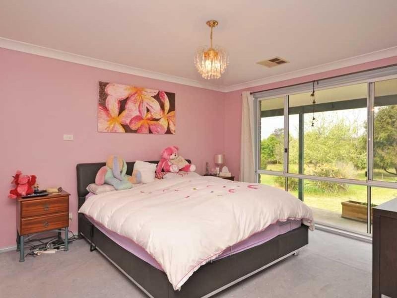 6 Cahill Close, Black Hill NSW 2322