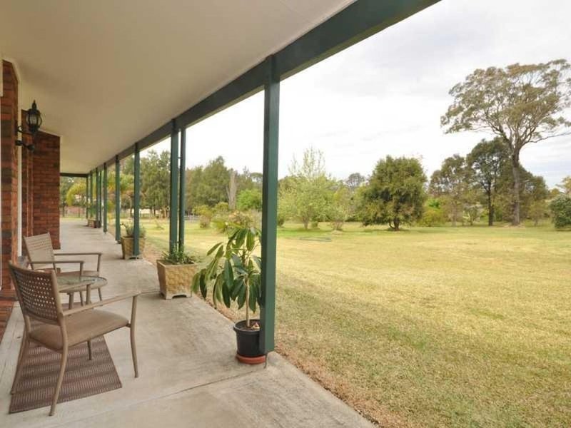 6 Cahill Close, Black Hill NSW 2322