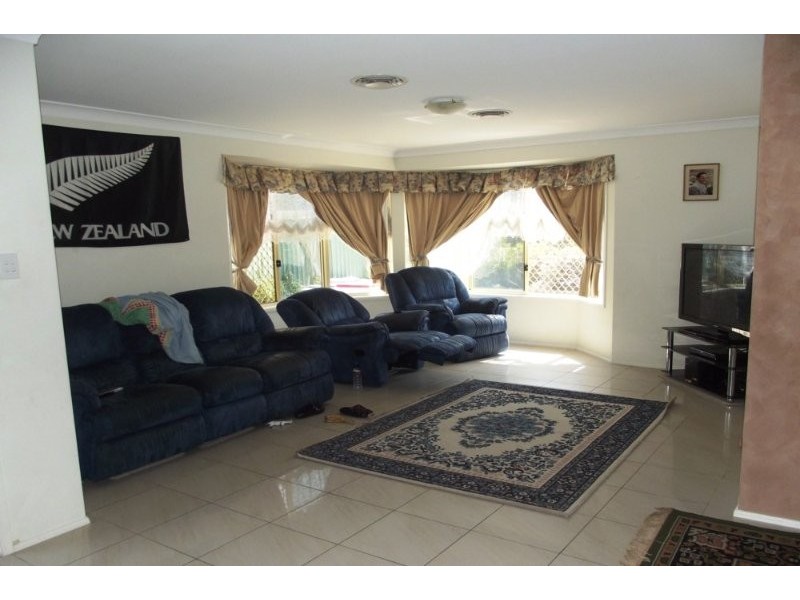 21 Middle Tree Close, Hamlyn Terrace NSW 2259