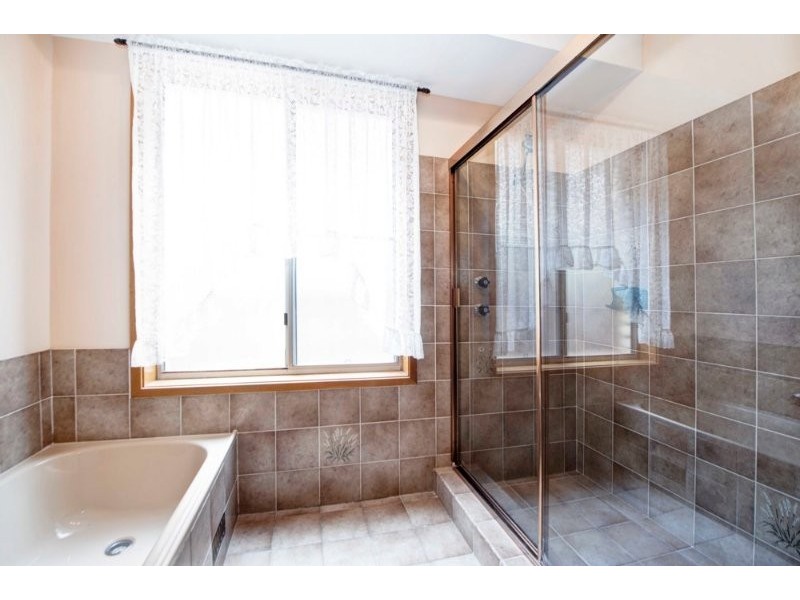 31 Dangerfield Drive, Elermore Vale NSW 2287