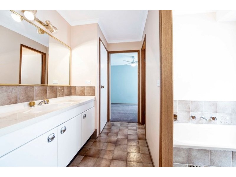 31 Dangerfield Drive, Elermore Vale NSW 2287