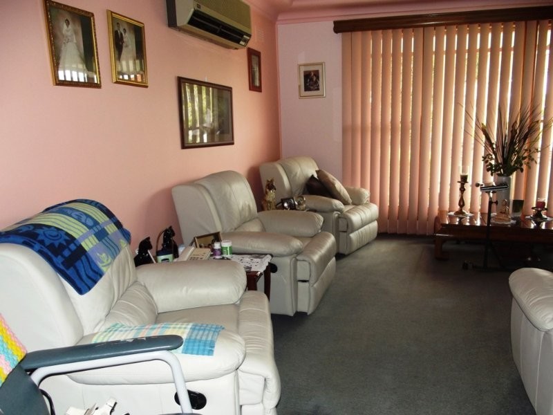 13 Moruya Parade, Kotara NSW 2289