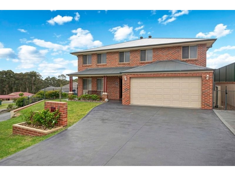 3 Magnolia Close, Fletcher NSW 2287