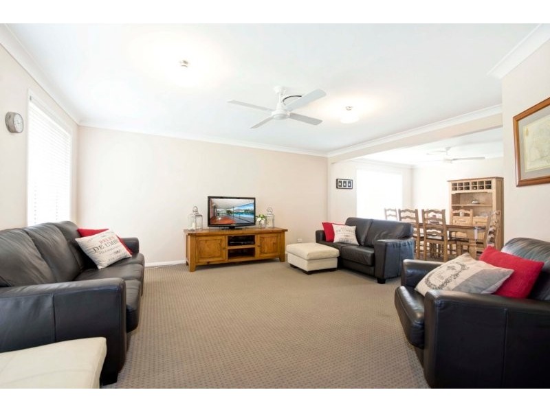 3 Magnolia Close, Fletcher NSW 2287