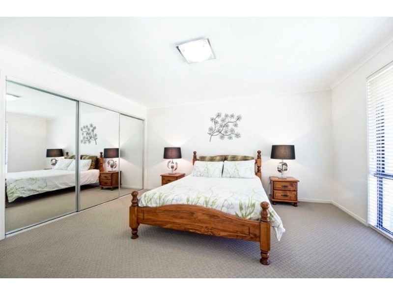5 Honeyeater Place, Thornton NSW 2322