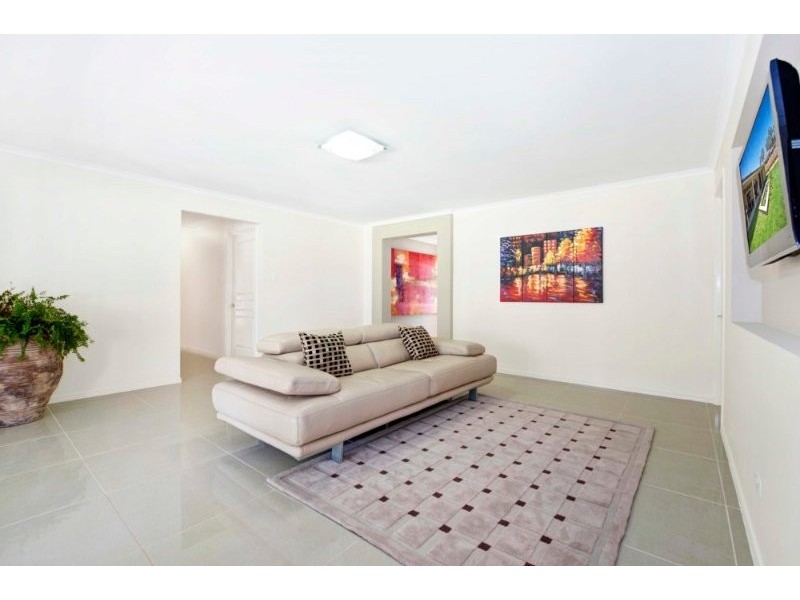5 Honeyeater Place, Thornton NSW 2322