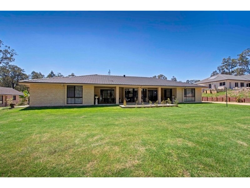 5 Honeyeater Place, Thornton NSW 2322