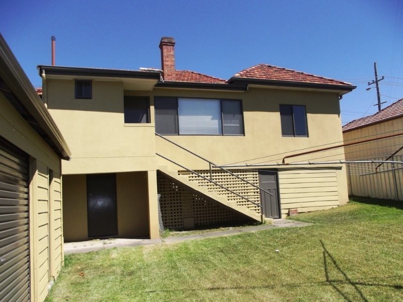 62 Lake Road, Wallsend NSW 2287
