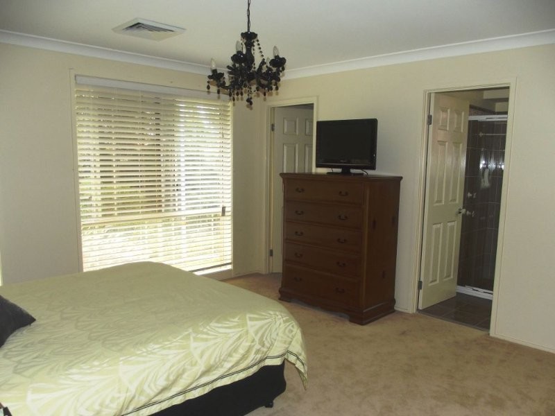 9 Farrier Court, Maryland NSW 2287