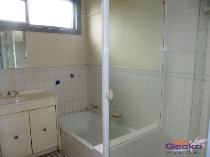 121 Macquarie Road, Cardiff NSW 2285