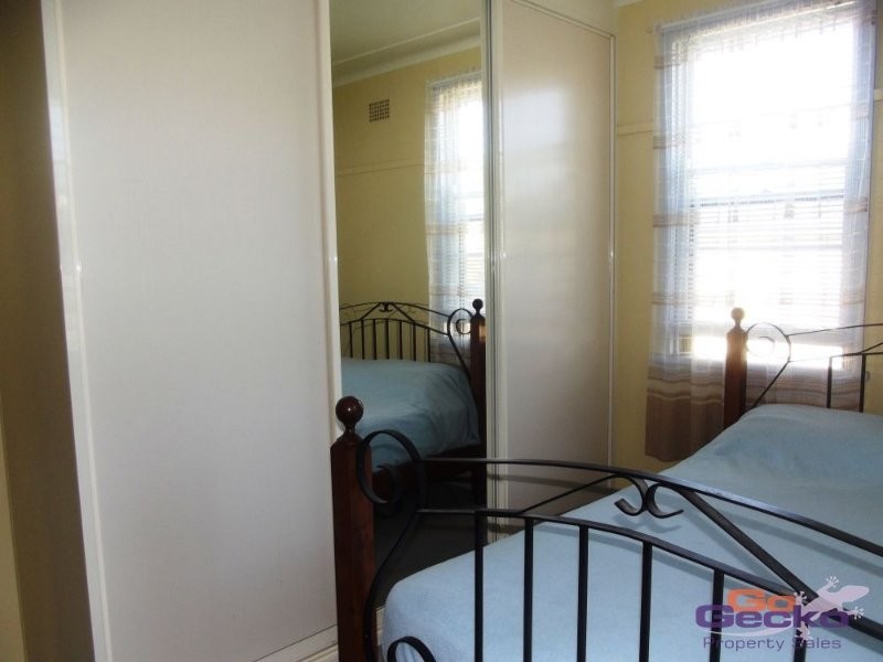 12 Rabaul Street, Shortland NSW 2307