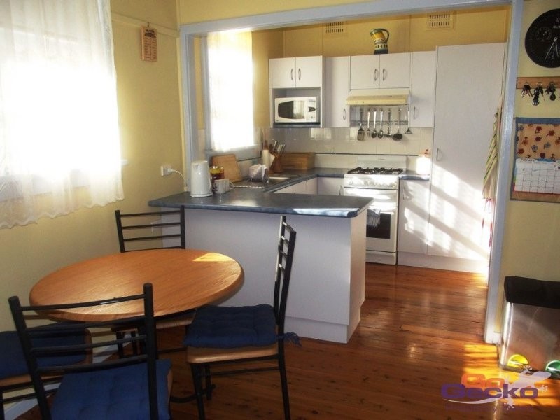 12 Rabaul Street, Shortland NSW 2307