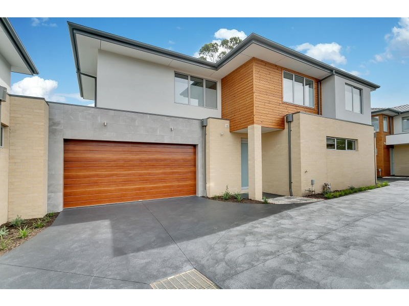 2/4 Darcy Street, Mornington VIC 3931