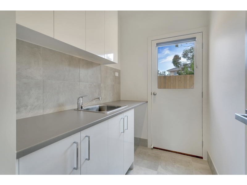 2/4 Darcy Street, Mornington VIC 3931