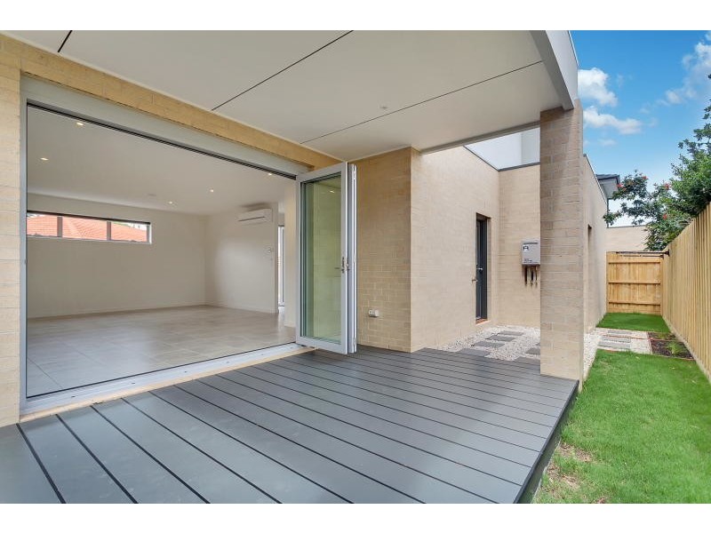 2/4 Darcy Street, Mornington VIC 3931