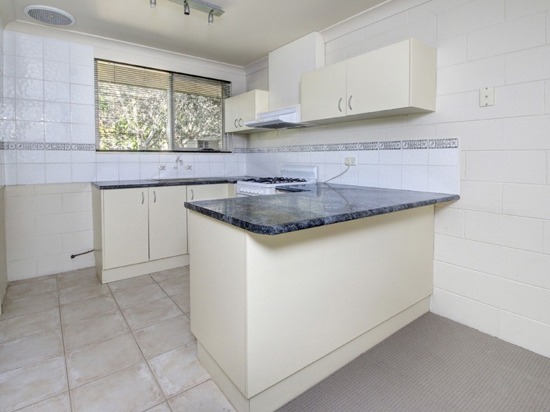 2/15 Lucerne Avenue, Mornington VIC 3931