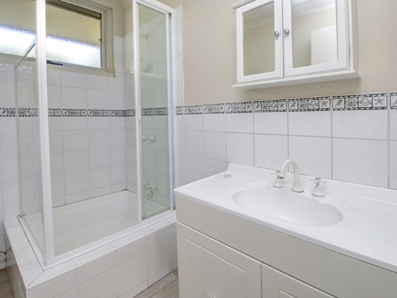 2/15 Lucerne Avenue, Mornington VIC 3931