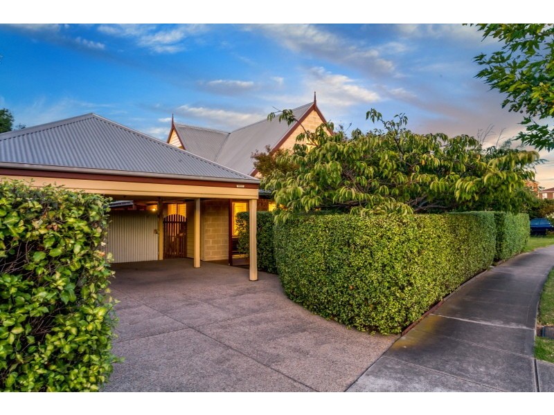 48 St Mitchell Circuit, Mornington VIC 3931