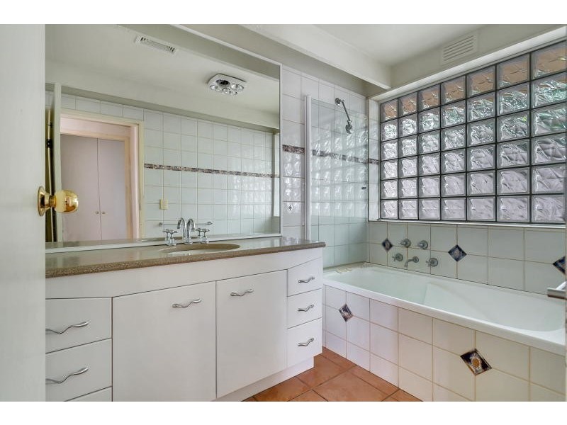 11 Seaton Road, Mornington VIC 3931