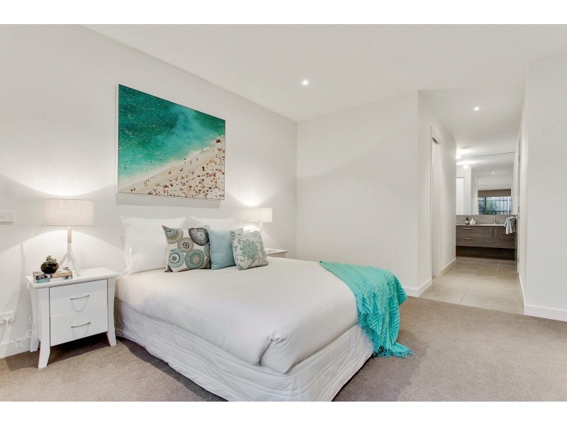 4/65 Green Island Avenue, Mount Martha VIC 3934