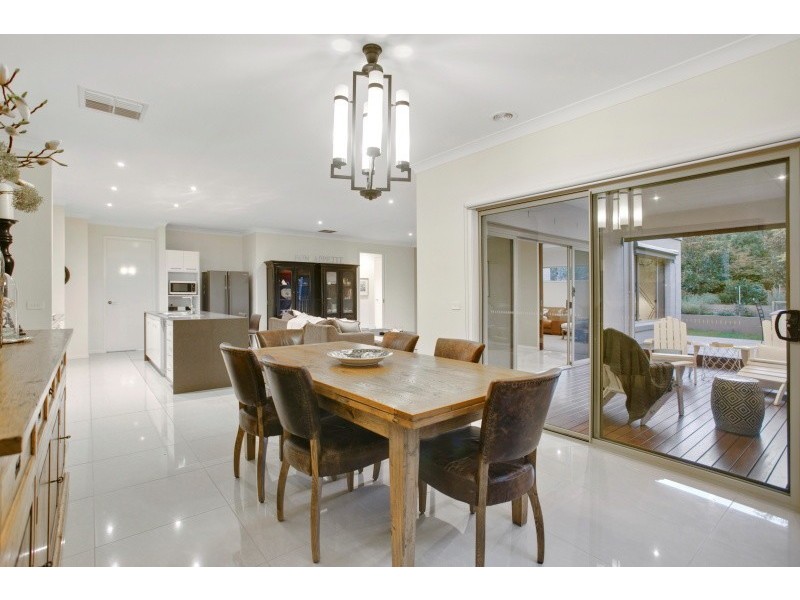 64 Marthas Ridge Drive, Mount Martha VIC 3934