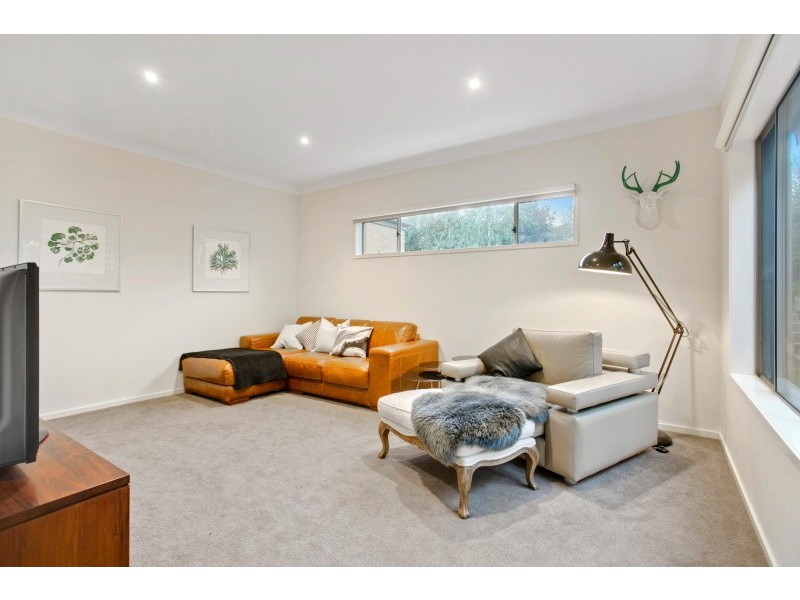 64 Marthas Ridge Drive, Mount Martha VIC 3934