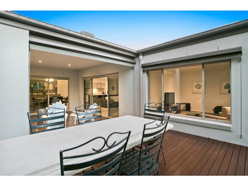 64 Marthas Ridge Drive, Mount Martha VIC 3934