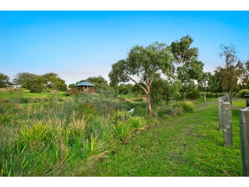 64 Marthas Ridge Drive, Mount Martha VIC 3934