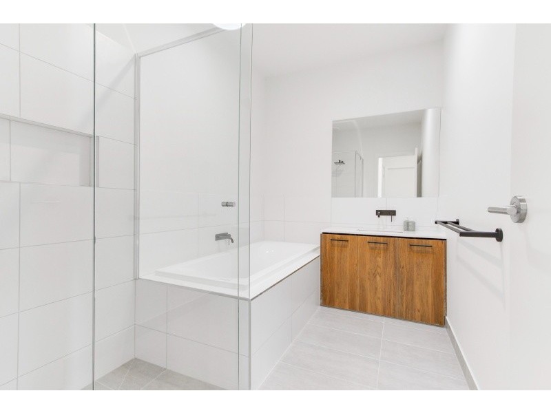 42a Wiltshire Drive, Somerville VIC 3912