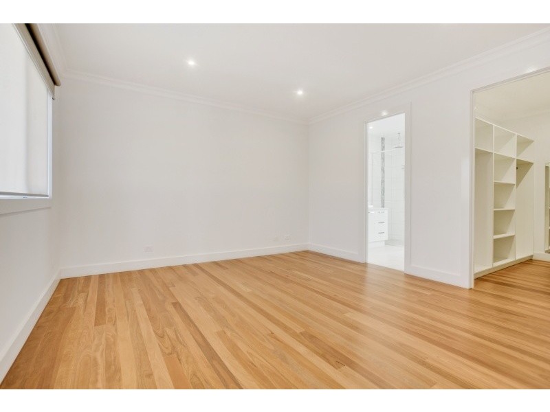 2/45 Bayview Road, Mornington VIC 3931