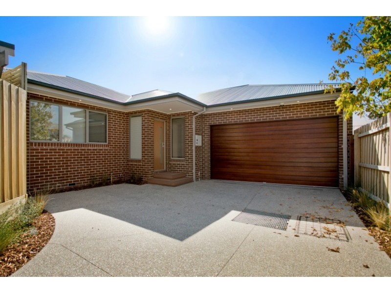 2/45 Bayview Road, Mornington VIC 3931