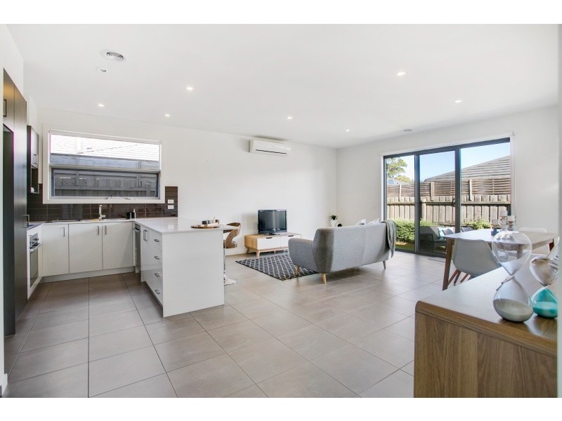 4/47 Green Island Avenue, Mount Martha VIC 3934