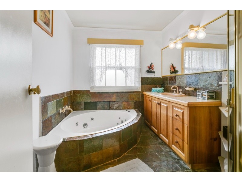 8 Ryder Court, Frankston VIC 3199