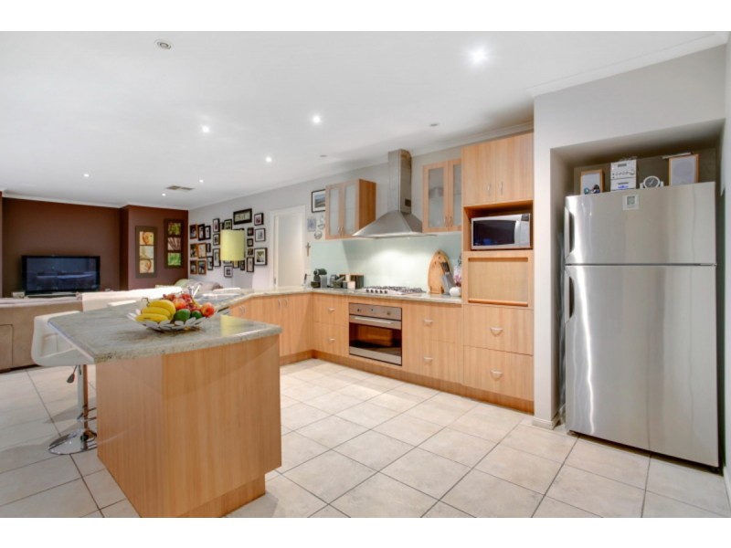 81 Summerfield Drive, Mornington VIC 3931