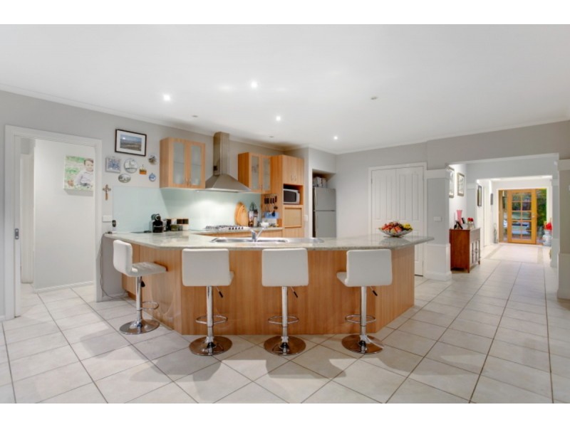 81 Summerfield Drive, Mornington VIC 3931