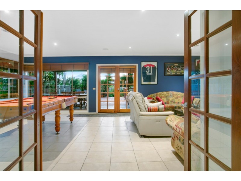 81 Summerfield Drive, Mornington VIC 3931