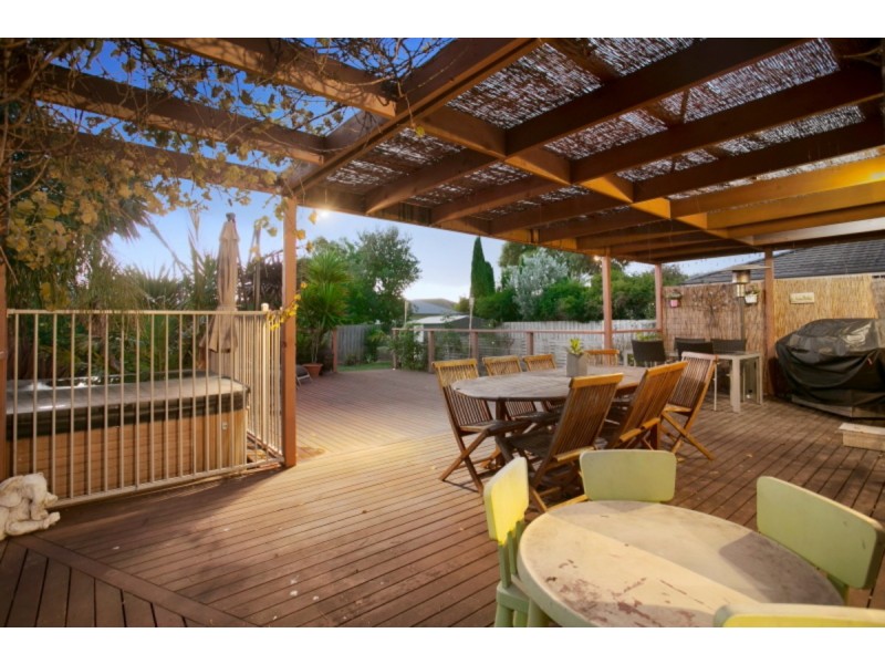 81 Summerfield Drive, Mornington VIC 3931