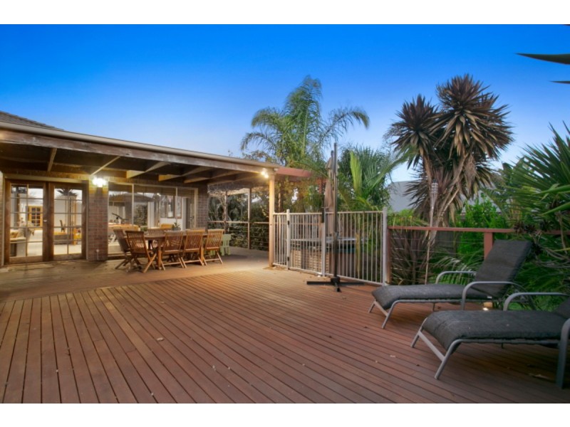 81 Summerfield Drive, Mornington VIC 3931