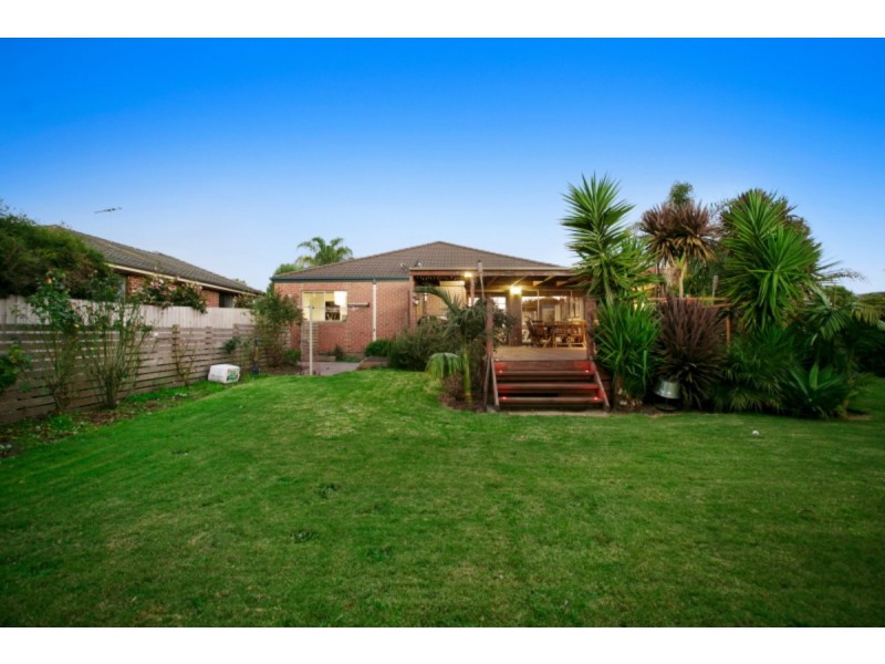 81 Summerfield Drive, Mornington VIC 3931