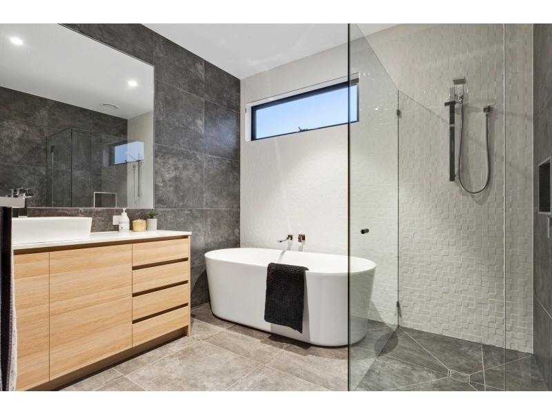 17 Moomba Street, Mornington VIC 3931