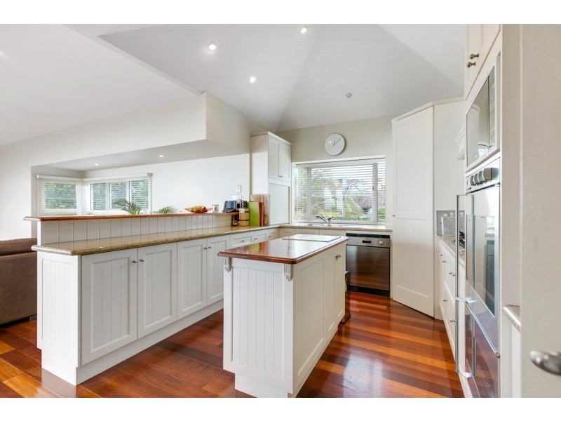 6 Headland Waters, Mount Martha VIC 3934